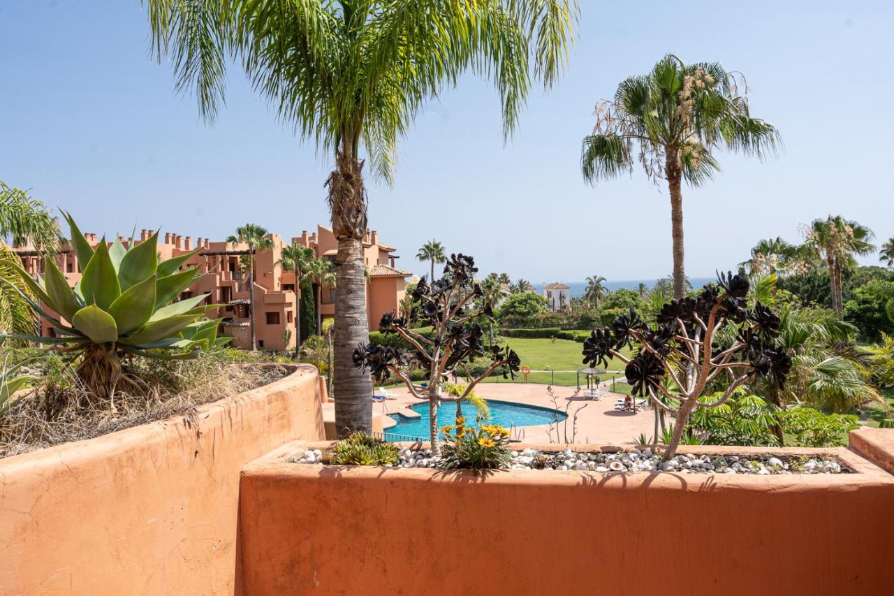 El Sol Sotoserena 2 Bedroom Apartment Estepona Kültér fotó
